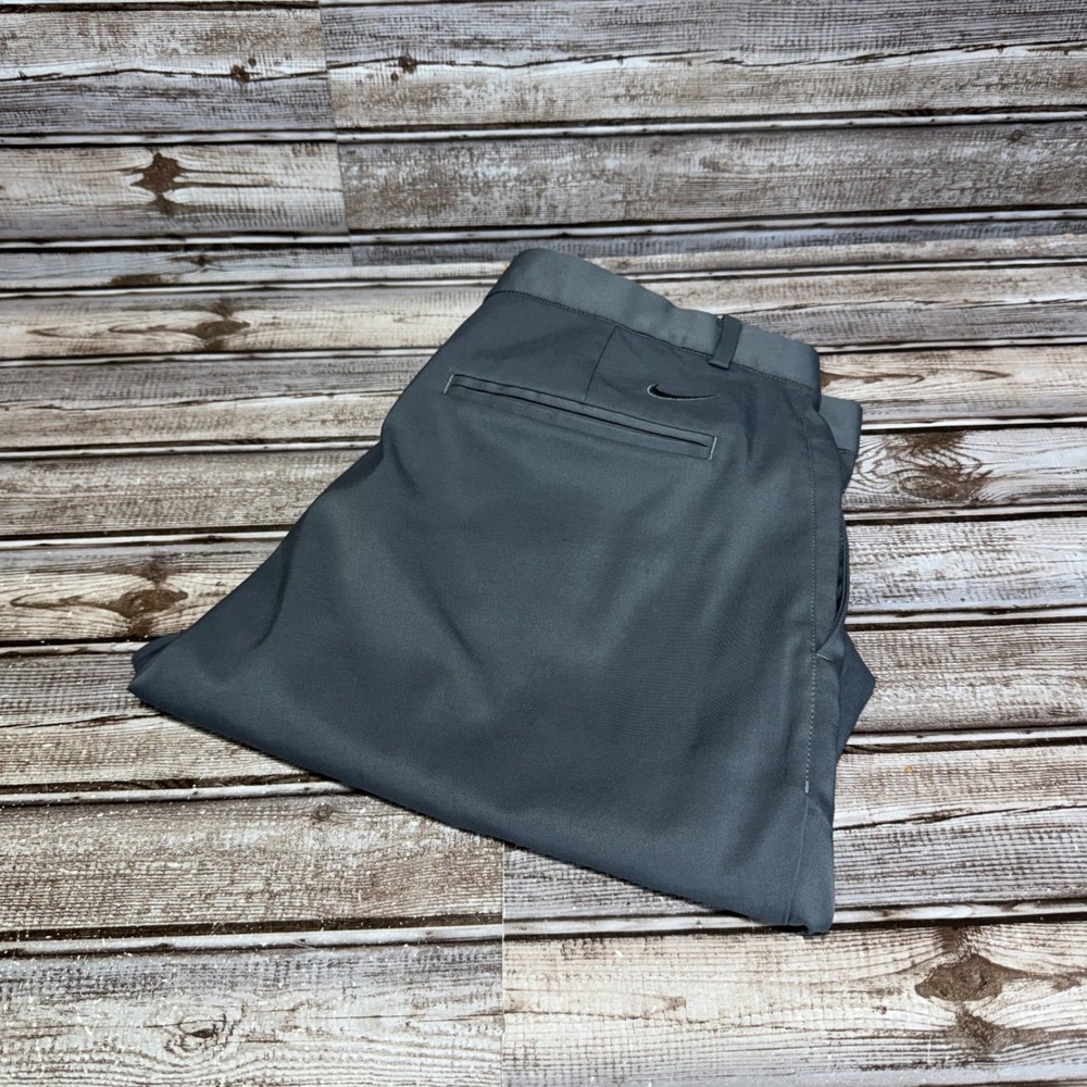 Nike Golf Pants Mens‎ 33x32 Gray Dri-FIT Standard Fit Flat Front Chino Swoosh